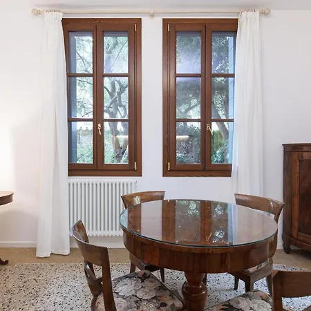 Santa Marta By Halldis アパート ヴェネツィア